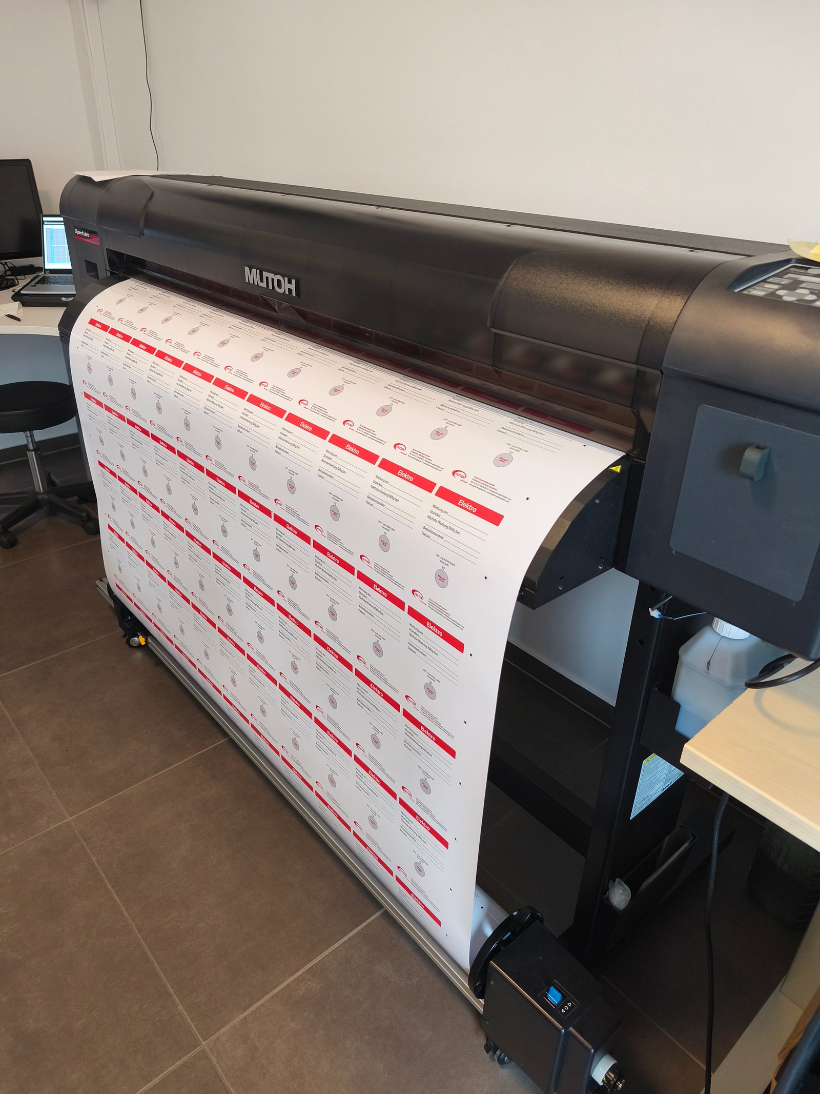 Mutoh 1341SR Pro Plotter